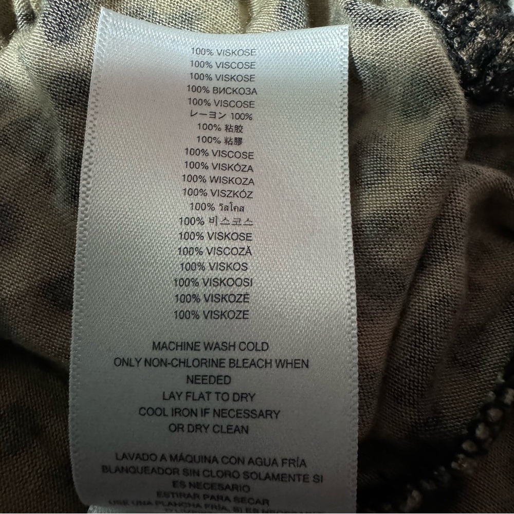 Michael Kors (NWT) Top, Size Medium - Picture 10 of 10